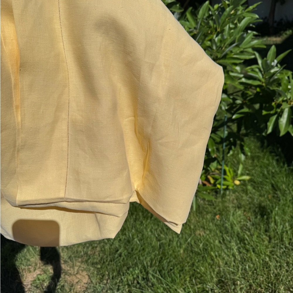 Pastel Yellow Tablecloth + 6 napkins,  great for bridal or baby shower